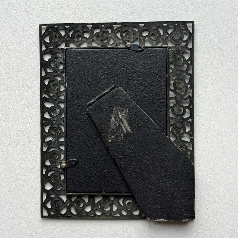 Vintage‎ Metal Rose Floral Frame 4x6 Silver Cottagecore Countrycore